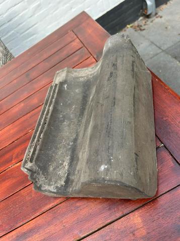 Hoek/Eind dakpan gezocht beschikbaar voor biedingen
