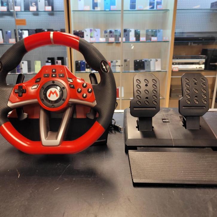 Hori Nintendo Swtich Mario Kart Racestuur - In Nette Staat, Spelcomputers en Games, Spelcomputers | Nintendo Switch, Zo goed als nieuw