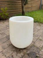 Jysk Ekoxe verlichte plantenpot  D38-H44 cm, Kunststof, Rond, Tuin, Zo goed als nieuw