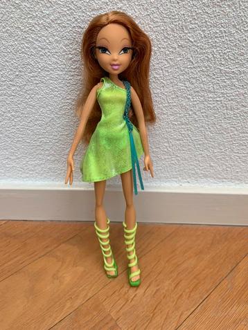 Winx Club Flora Singsational beschikbaar voor biedingen