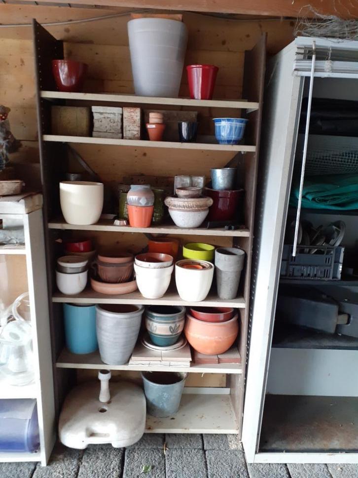 Bloempotten. Plantenbakken, "wietpotten".  Buiten/binnen pot, Tuin en Terras, Bloembakken en Plantenbakken, Gebruikt, Overige materialen