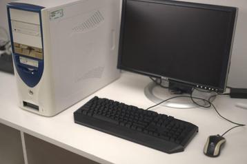 Grote collectie x86 desktops en laptops - vintage computers beschikbaar voor biedingen