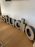 ‘Studio’ vintage industriële lichtbak letters, Huis en Inrichting, Woonaccessoires | Tekstborden en Spreuken, Ophalen, Gebruikt