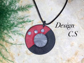 Leren ketting  met Design hanger Rood Zwart gevlamd grijs beschikbaar voor biedingen