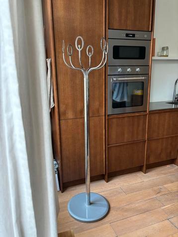 Noel Round Kapstok - Kare Design - Mid Century beschikbaar voor biedingen