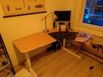 elektrisch verstelbaar bureau in L vorm, Ophalen, Elektrisch, Zo goed als nieuw, Stabureau