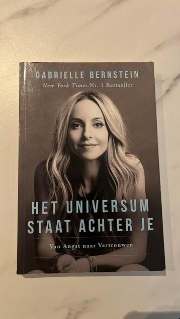 Gabrielle Bernstein - Het Universum staat achter je beschikbaar voor biedingen