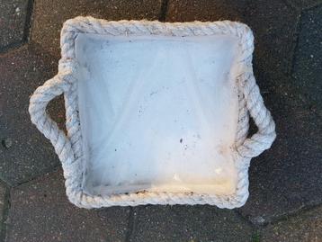 Wit vierkanten bak met touw 26x26x5cm beschikbaar voor biedingen