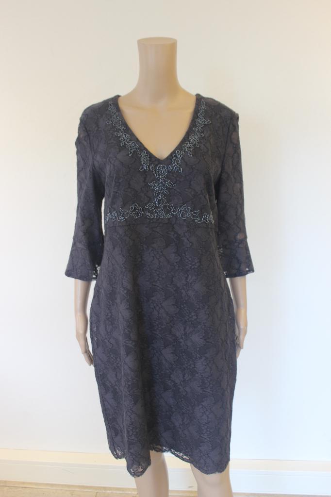 NIEUW Vera Mont grijze kanten jurk, Kleding | Dames, Jurken, Nieuw, Maat 42/44 (L), Grijs, Boven de knie, Ophalen of Verzenden