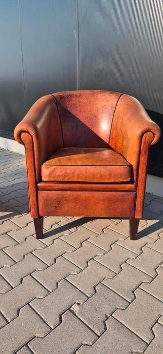 Schapenleren club fauteuil  beschikbaar voor biedingen