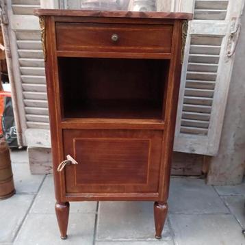 Frans Empire style kastje/nachtkastje/tafel beschikbaar voor biedingen