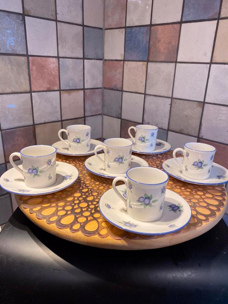 Royal Doulton,Blueberry 6 espresso kop en schotel,als nieuw, Antiek en Kunst, Antiek | Servies los, Ophalen of Verzenden