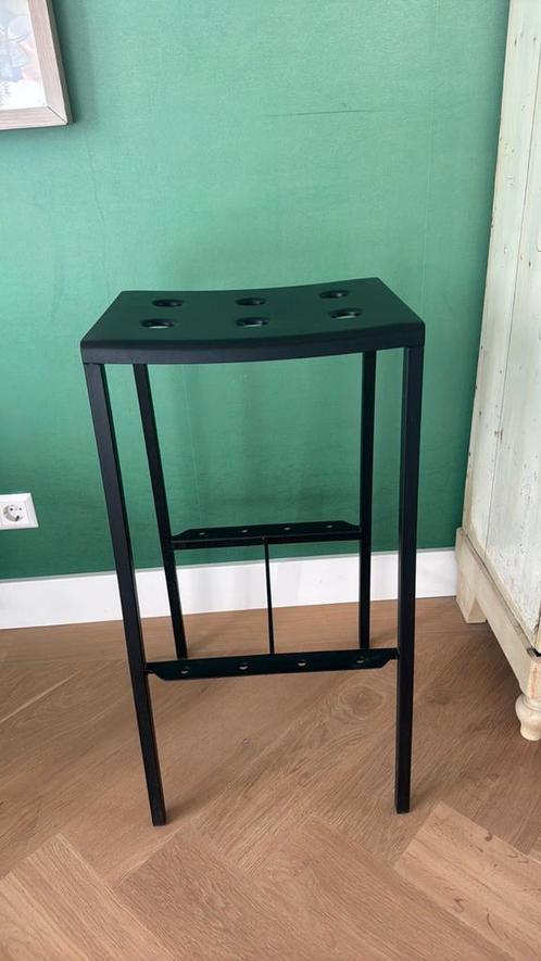 HAY Balcony Barkruk - Zwart Metaal - Buitengebruik, Huis en Inrichting, Barkrukken, Zo goed als nieuw, 60 tot 90 cm, Metaal, 1 kruk
