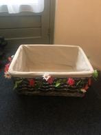Leuke decoratieve mand met bloemen, Ophalen, Gebruikt, Mand, Riet