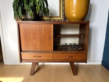 vintage dressoir kast klein beschikbaar voor biedingen