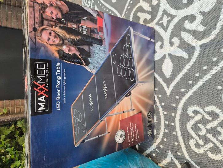 LED beer pong, Tickets en Kaartjes, Sport | Voetbal, Eén persoon, Seizoenskaart