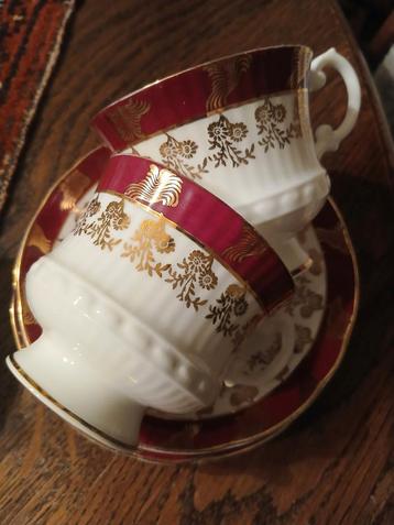 Vintage Royal Stafford Kop en Schotel beschikbaar voor biedingen