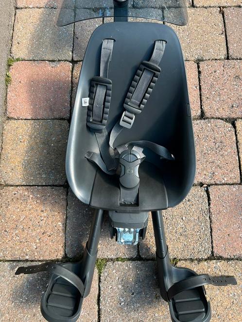 Voorfietszitje Urban Iki met windscherm en bevestiging, Fietsen en Brommers, Fietsaccessoires | Fietsstoeltjes, Zo goed als nieuw
