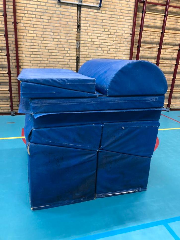 Oude crea Q bus - turnen - gymzaal, Tuin en Terras, Tuinmeubel-accessoires, Gebruikt, Ophalen