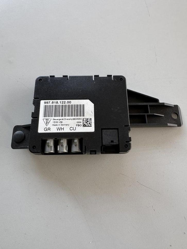 997.618.122.00 Antenne versterker, Auto diversen, Autoradio's, Gebruikt, Ophalen of Verzenden