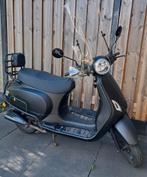 Senzo Rivalux special scooter mat zwart  2632km!!, Fietsen en Brommers, Snorfietsen en Snorscooters, Ophalen, Zo goed als nieuw