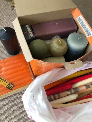 Kaarsen (€10 voor grote hoeveelheid en variatie) beschikbaar voor biedingen