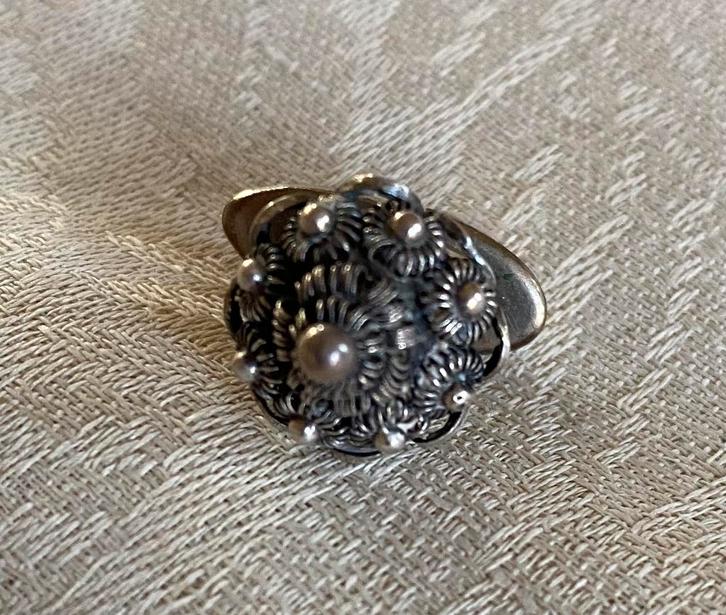 Zeeuwse knop / manchetknoop, Sieraden, Tassen en Uiterlijk, Antieke sieraden, Broche, Zilver, Ophalen of Verzenden