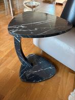 Zwart marmer patroon bijzettafel aanschuiftafel, Huis en Inrichting, Tafels | Bijzettafels, 45 tot 60 cm, Minder dan 55 cm, Rond