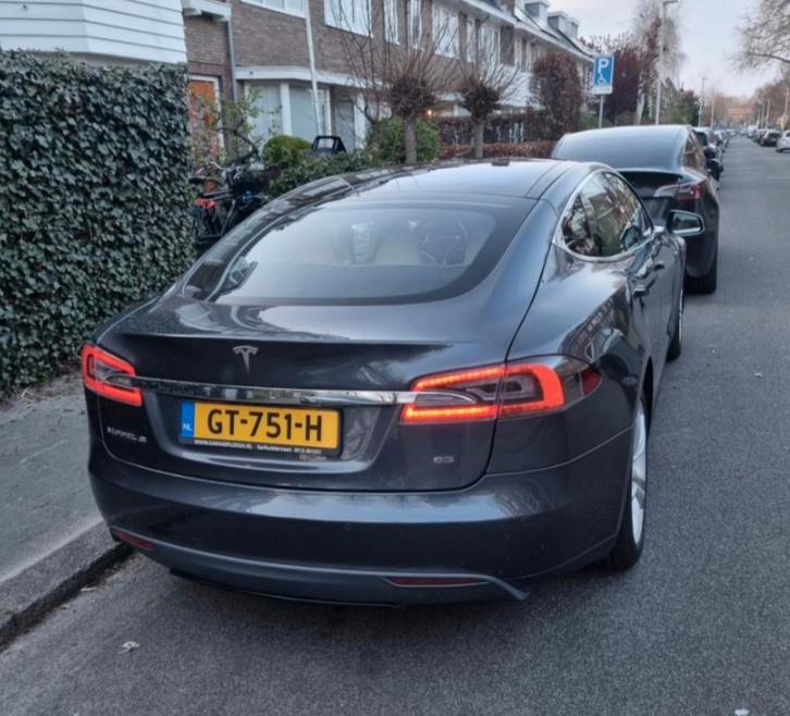 Tesla Model S 2015 Grijs free super chargen, auto pilot, Auto's, Tesla, Particulier, Model S, Elektrisch, Hatchback, Automaat