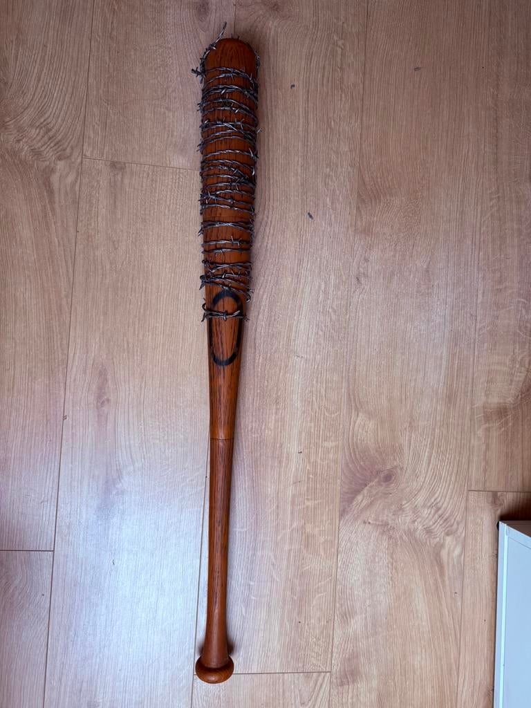 The Walking Dead Lucille - McFarlane Toys Replica, Verzamelen, Poppetjes en Figuurtjes, Ophalen of Verzenden, Nieuw