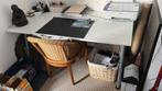 Prachtig verstelbaar Bureau (WIT) en onderlegger en stoel, Huis en Inrichting, Bureaus, Ophalen, In hoogte verstelbaar, Zo goed als nieuw