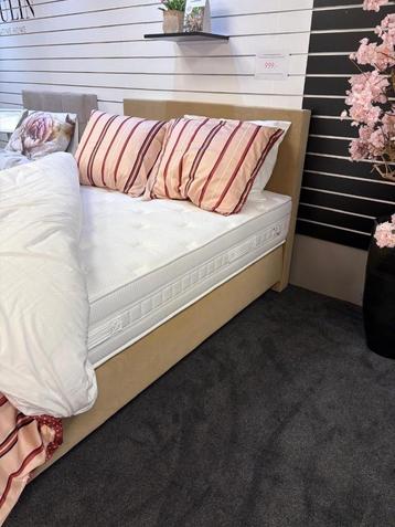 Boxspring 140x200cm Beige beschikbaar voor biedingen