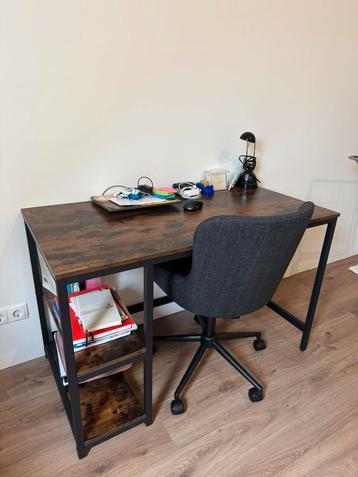 Bureau zwart stalen frame met houten blad