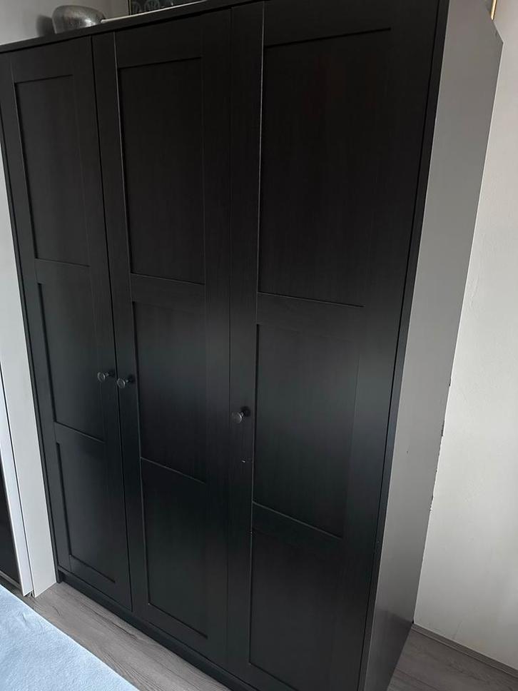 Rakkeestad kledingkast, zwartbruin, zo goed als nieuw, Huis en Inrichting, Kasten | Kledingkasten, Zo goed als nieuw, 150 tot 200 cm