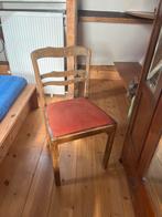 Vintage Houten stoel met rode zitting (2x), Gebruikt, Bruin, Ophalen of Verzenden, Eén
