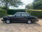 Volvo 240 in Diplomaat uitvoering, Beige, 4 cilinders, 700 kg, Zwart