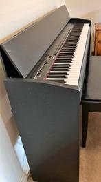Moet nu weg elektrische Roland f110 digitale piano .Brengen, Muziek en Instrumenten, Piano's, Ophalen of Verzenden, Zo goed als nieuw