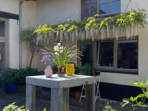 Vintage  graniet tafel voor in de tuin., Tuin en Terras, Tuintafels, Gebruikt, Rechthoekig, Overige materialen, Ophalen
