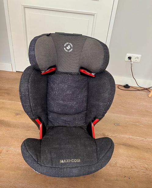 Autostoel Maxi Cosi (2x), Kinderen en Baby's, Autostoeltjes, Gebruikt, Maxi-Cosi, 15 t/m 36 kg, Isofix, Ophalen of Verzenden