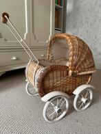 Vintage Rotan Poppenwagen, Kinderen en Baby's, Speelgoed | Poppen, Ophalen of Verzenden, Gebruikt, Overige typen