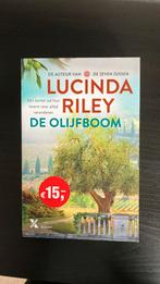 Lucinda Riley - De olijfboom, Boeken, Lucinda Riley, Ophalen of Verzenden, Zo goed als nieuw