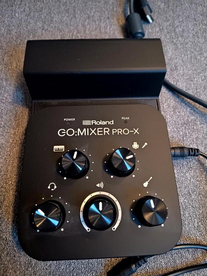Roland Go:Mixer Pro - Audiomixer Interface, Muziek en Instrumenten, Mengpanelen, Zo goed als nieuw, Minder dan 5 kanalen, Microfooningang