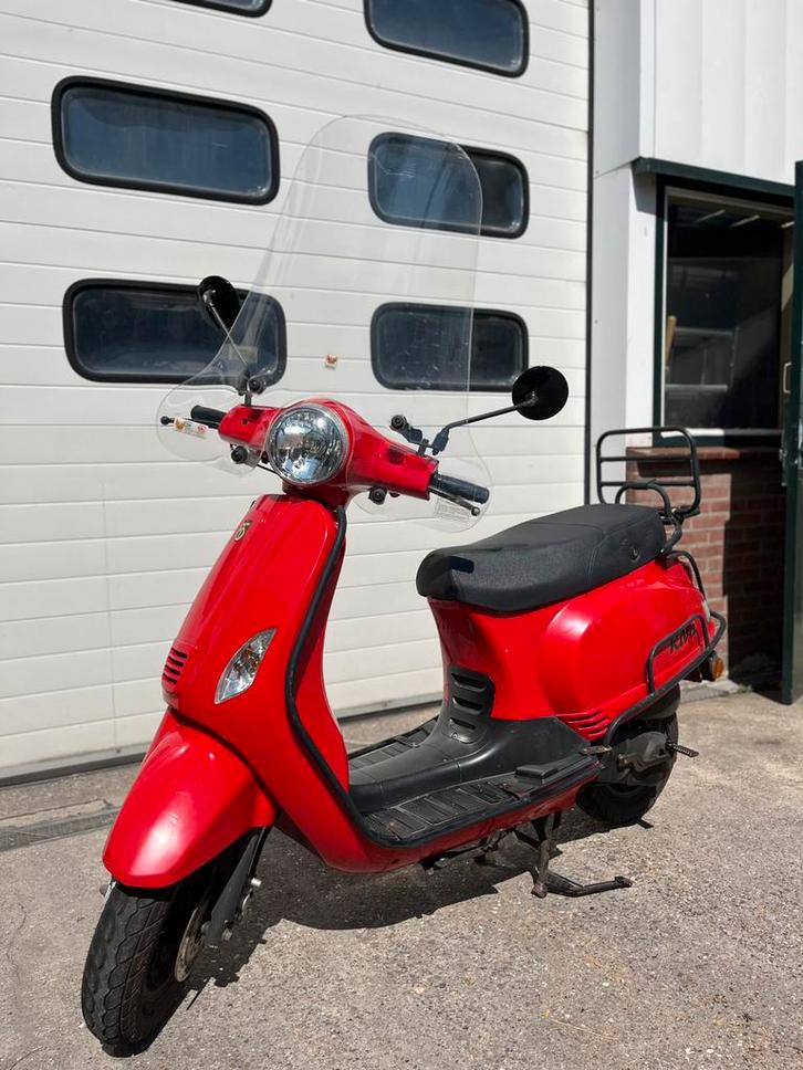 BTC RIVA, Fietsen en Brommers, Scooters | Overige merken, Gebruikt, Maximaal 25 km/u, Benzine, Ophalen