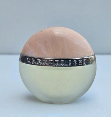 Verschillende parfum miniaturen €1,- per stk beschikbaar voor biedingen