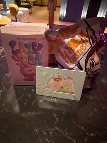 Pop Mart The Monsters Lazy Yoga beschikbaar voor biedingen