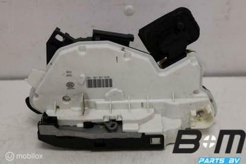 Portierslot linksvoor VW Caddy 2K 5K1837015E beschikbaar voor biedingen
