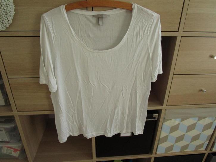 H&M - roomwit shirt maat M, Kleding | Dames, T-shirts, Zo goed als nieuw, Maat 38/40 (M), Wit, Korte mouw, Ophalen of Verzenden