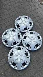 set BOLLE Iveco wieldoppen zilver 4 stuks, Auto diversen, Wieldoppen, Ophalen of Verzenden, Nieuw