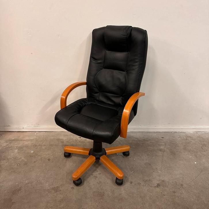 Directie Bureaustoel - Zwart Leder met Houten Accenten, Huis en Inrichting, Bureaustoelen, Gebruikt, Bureaustoel, Zwart, Ergonomisch