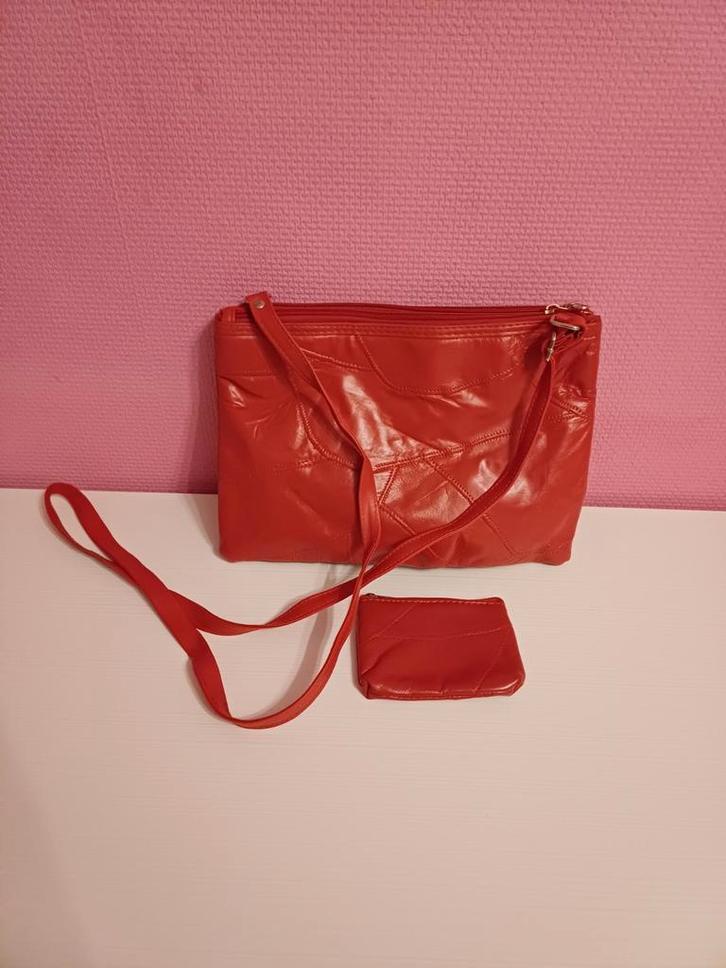 Set met handtas en portemonnee, Sieraden, Tassen en Uiterlijk, Tassen | Damestassen, Gebruikt, Handtas, Rood, Ophalen of Verzenden